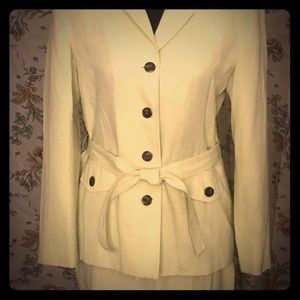 Woman’s 2pc suit